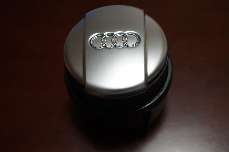 Audi カップホルダー灰皿　2.JPG