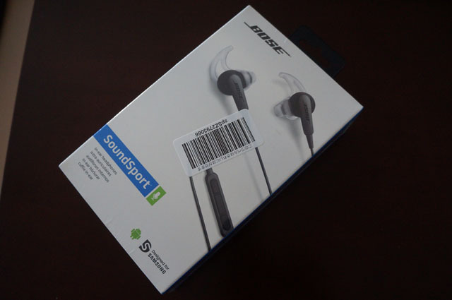 Bose SoundSport in-ear headphones (1).JPG