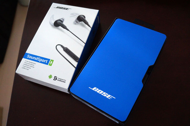 Bose SoundSport in-ear headphones (2).JPG