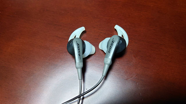 Bose SoundSport in-ear headphones, Charcoal.JPG