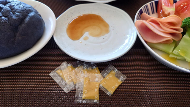 ポン酢と辛子.JPG