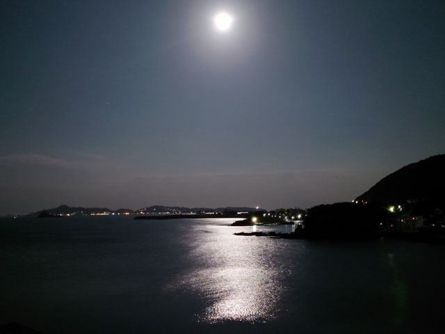 夜の海.JPG