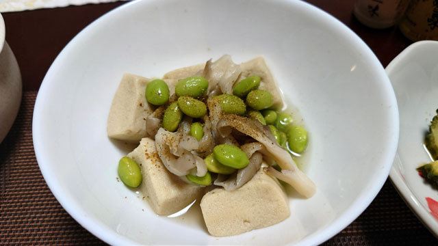 枝豆とマイタケと高野豆腐の煮物.JPG