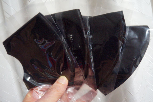 軽量・自然なフィット感のウレタン素材マスク 4枚セット (2).JPG