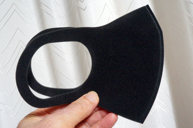 軽量・自然なフィット感のウレタン素材マスク 4枚セット (3).JPG